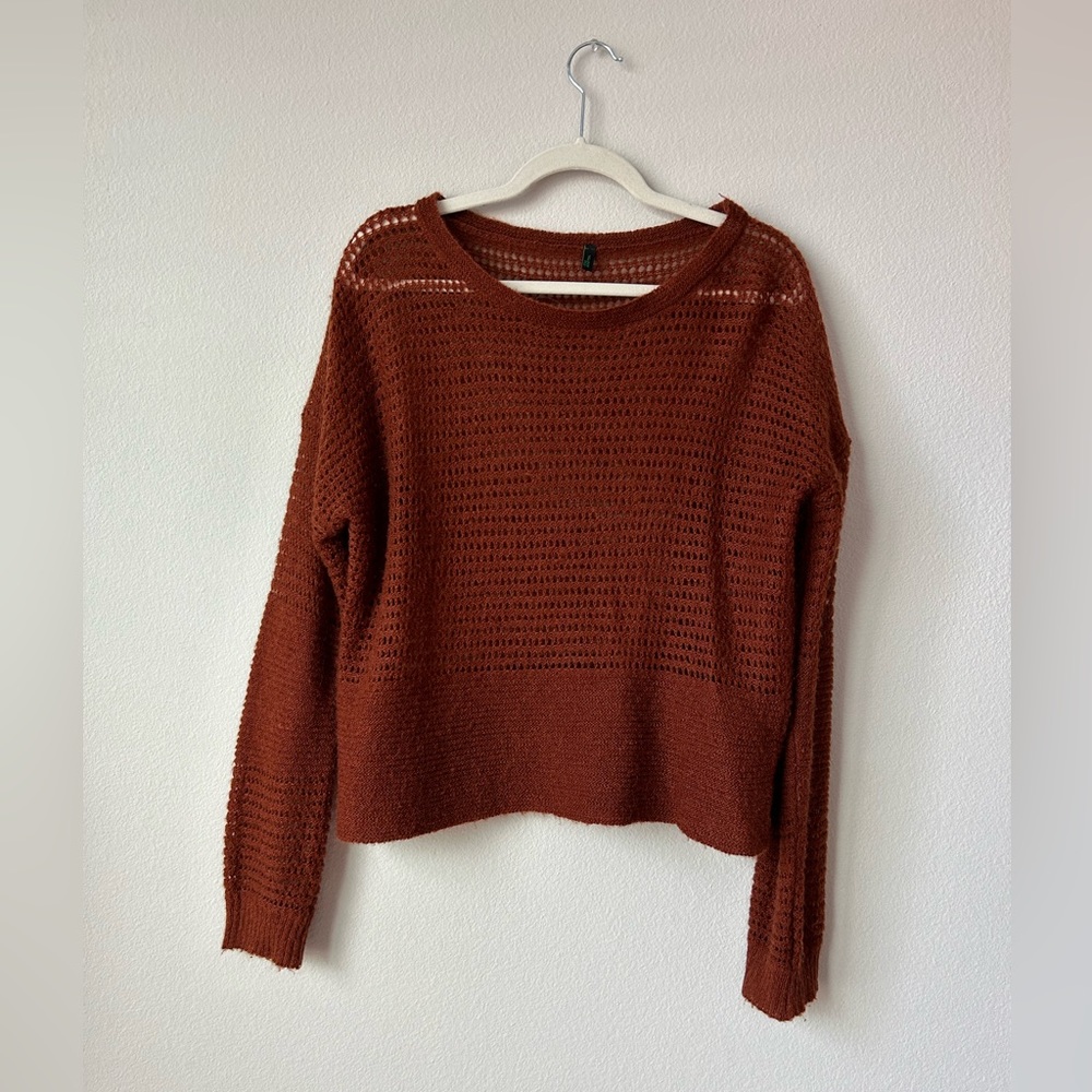 Style Benetton 100% wool sweater